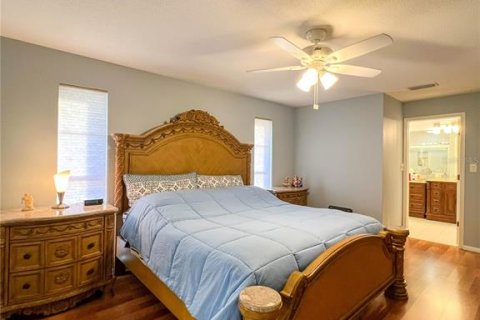 House in Saint Petersburg, Florida 3 bedrooms, 171.87 sq.m. № 1558562 - photo 20