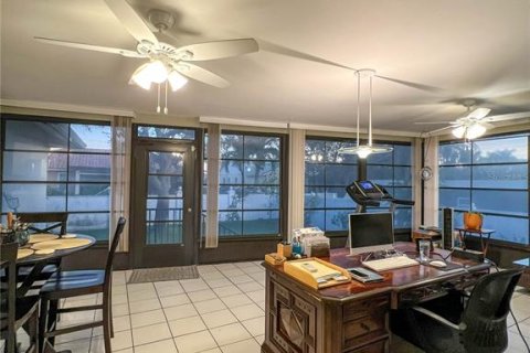 House in Saint Petersburg, Florida 3 bedrooms, 171.87 sq.m. № 1558562 - photo 18