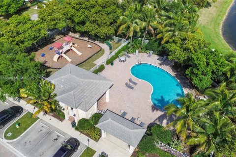 Touwnhouse à vendre à Davie, Floride: 3 chambres, 158.31 m2 № 1931765 - photo 21