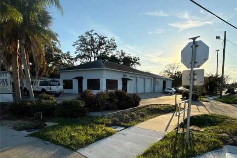 Commercial property in Port Orange, Florida № 2104210 - photo 4