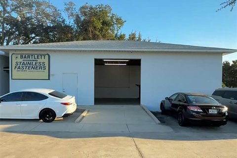 Commercial property in Port Orange, Florida № 2104210 - photo 3