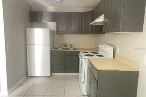Снять в аренду кондоминиум в Тампа, Флорида 3 комнаты, 99.22м2, № 1844919 - фото 6