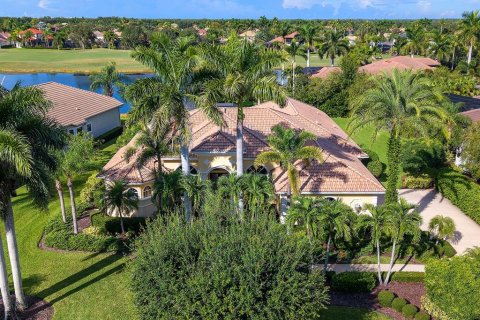 Villa ou maison à vendre à Lakewood Ranch, Floride: 4 chambres, 333.05 m2 № 2398905 - photo 2