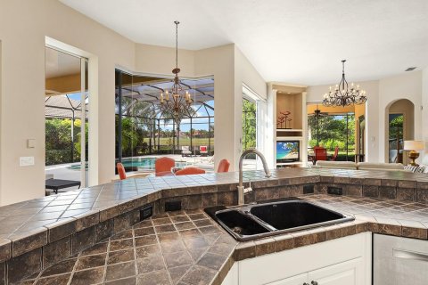 Villa ou maison à vendre à Lakewood Ranch, Floride: 4 chambres, 333.05 m2 № 2398905 - photo 25