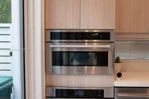 Купить кондоминиум в Майами, Флорида 2 спальни, 157.93м2, № 1969612 - фото 19