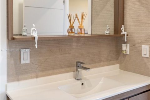 Купить кондоминиум в Майами, Флорида 2 спальни, 157.93м2, № 1969612 - фото 11