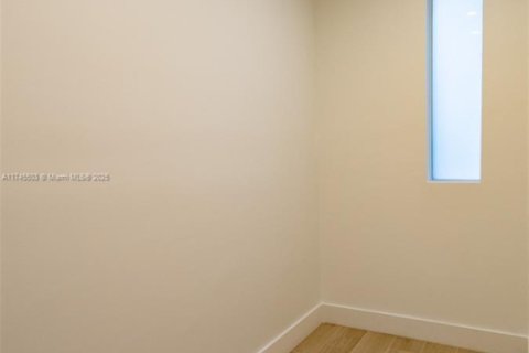 Купить кондоминиум в Майами, Флорида 2 спальни, 157.93м2, № 1969612 - фото 5