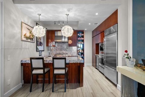 Condominio en venta en Bal Harbour, Florida, 2 dormitorios, 156.54 m2 № 2261063 - foto 28