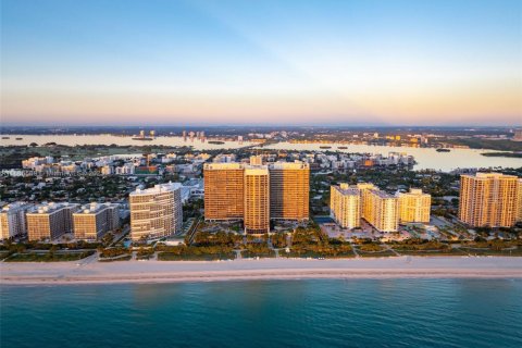 Condominio en venta en Bal Harbour, Florida, 2 dormitorios, 156.54 m2 № 2261063 - foto 18