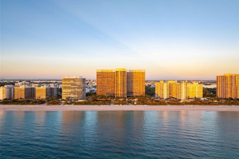 Condominio en venta en Bal Harbour, Florida, 2 dormitorios, 156.54 m2 № 2261063 - foto 9