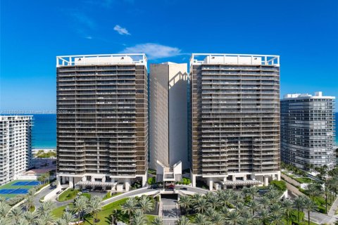 Condominio en venta en Bal Harbour, Florida, 2 dormitorios, 156.54 m2 № 2261063 - foto 22