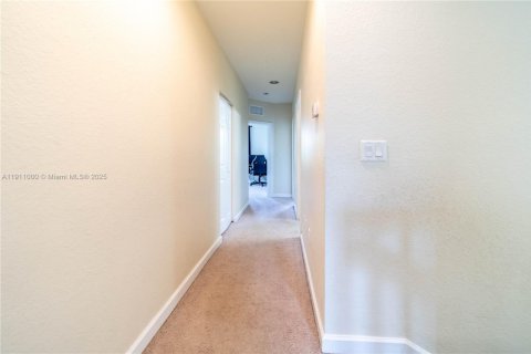 Adosado en venta en Miami, Florida, 4 dormitorios, 158.86 m2 № 1968665 - foto 26