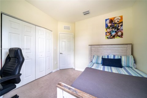 Adosado en venta en Miami, Florida, 4 dormitorios, 158.86 m2 № 1968665 - foto 20