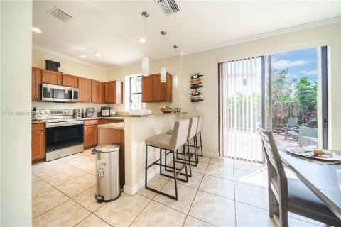 Adosado en venta en Miami, Florida, 4 dormitorios, 158.86 m2 № 1968665 - foto 10