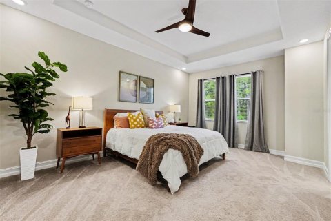 Townhouse in ESTANCIA

 in Wesley Chapel, Florida 3 bedrooms, 169.73 sq.m. № 2266888 - photo 20
