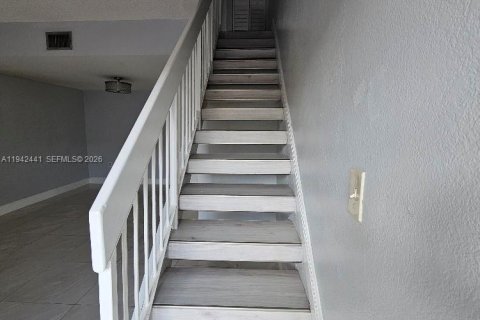 Townhouse in Miami, Florida 2 bedrooms, 84.91 sq.m. № 2000980 - photo 3