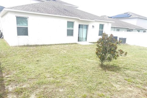 House in Davenport, Florida 5 bedrooms, 277.96 sq.m. № 1916746 - photo 26