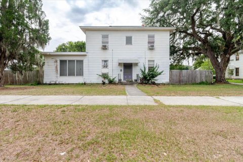 Commercial property in Bartow, Florida 5 bedrooms, 280.38 sq.m. № 2203682