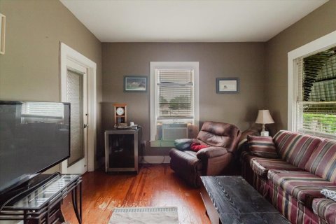 Commercial property in Bartow, Florida 5 bedrooms, 280.38 sq.m. № 2203682 - photo 6