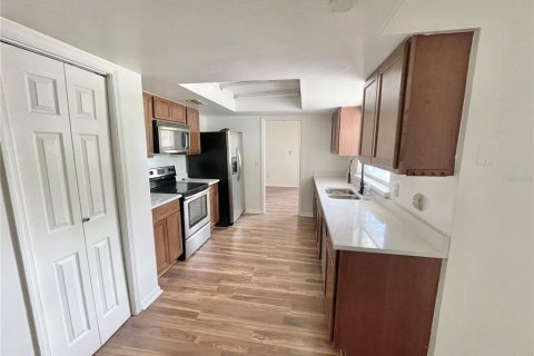 Casa en venta en Orlando, Florida, 5 dormitorios, 174.56 m2 № 1803285 - foto 11