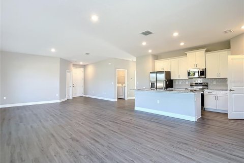Villa ou maison à vendre à North Port, Floride: 4 chambres, 184.88 m2 № 1657607 - photo 3