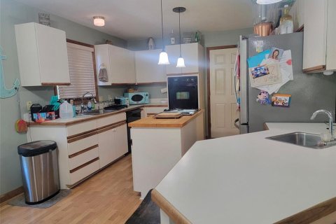 House in Hernando, Florida 3 bedrooms, 169.18 sq.m. № 2139544 - photo 12
