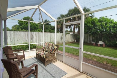House in Ormond Beach, Florida 2 bedrooms, 82.13 sq.m. № 2219910 - photo 9