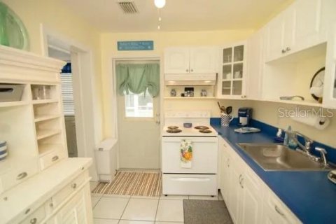 House in Ormond Beach, Florida 2 bedrooms, 82.13 sq.m. № 2219910 - photo 8