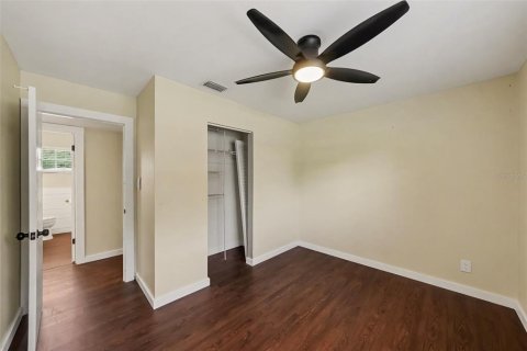Villa ou maison à vendre à Tampa, Floride: 4 chambres, 107.02 m2 № 2207806 - photo 15