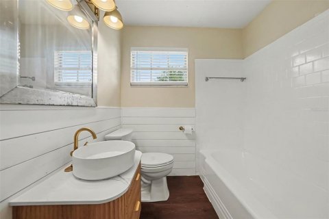 Villa ou maison à vendre à Tampa, Floride: 4 chambres, 107.02 m2 № 2207806 - photo 25