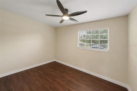 Villa ou maison à vendre à Tampa, Floride: 4 chambres, 107.02 m2 № 2207806 - photo 20