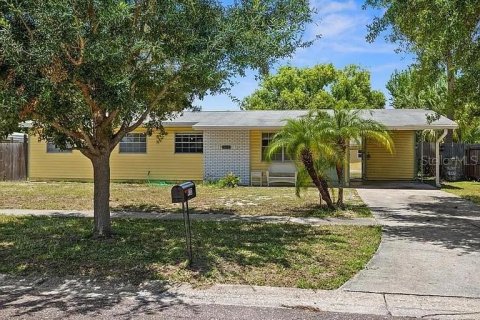 Villa ou maison à vendre à Tampa, Floride: 4 chambres, 107.02 m2 № 2207806 - photo 4