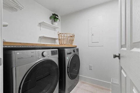 Adosado en venta en Kissimmee, Florida, 3 dormitorios, 119.94 m2 № 1736854 - foto 11