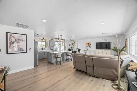 Villa ou maison à vendre à Saint Petersburg, Floride: 2 chambres, 124.02 m2 № 1663278 - photo 19