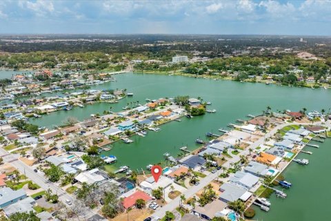Villa ou maison à vendre à Saint Petersburg, Floride: 2 chambres, 124.02 m2 № 1663278 - photo 6