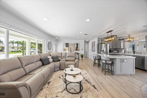 Villa ou maison à vendre à Saint Petersburg, Floride: 2 chambres, 124.02 m2 № 1663278 - photo 18