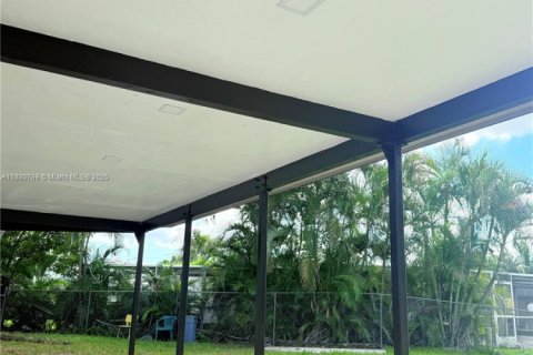 Купить виллу или дом в Пемброк-Пайнс, Флорида 3 спальни, 156.63м2, № 1932143 - фото 7