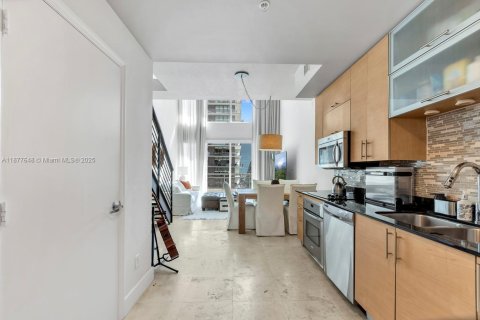 Copropriété à vendre à Miami, Floride: 2 chambres, 116.41 m2 № 2053936 - photo 6