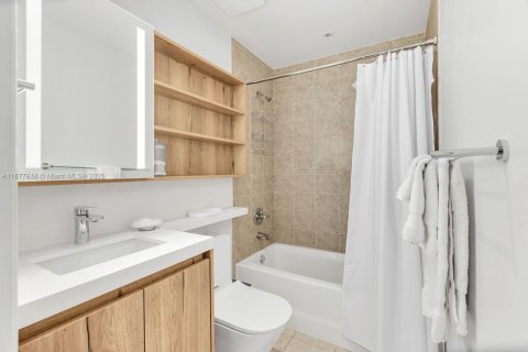 Copropriété à vendre à Miami, Floride: 2 chambres, 116.41 m2 № 2053936 - photo 17