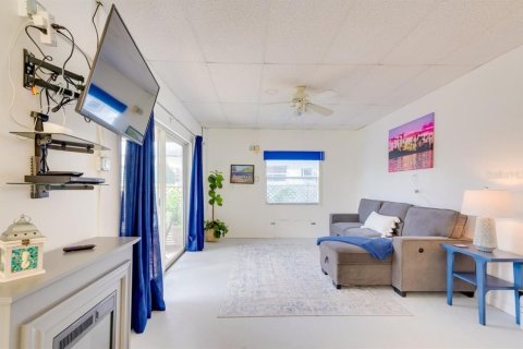 Снять в аренду виллу или дом в Вики Вачи, Флорида 12 комнат, 191.19м2, № 1793594 - фото 27