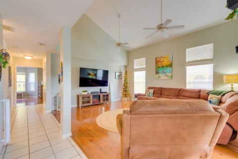 Снять в аренду виллу или дом в Вики Вачи, Флорида 12 комнат, 191.19м2, № 1793594 - фото 4