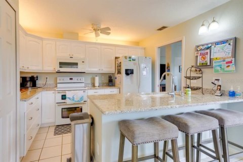 Снять в аренду виллу или дом в Вики Вачи, Флорида 12 комнат, 191.19м2, № 1793594 - фото 5