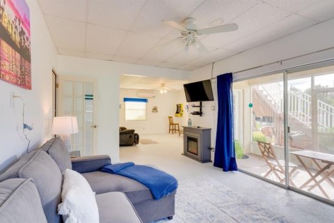 Снять в аренду виллу или дом в Вики Вачи, Флорида 12 комнат, 191.19м2, № 1793594 - фото 28