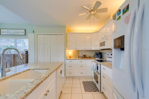 Снять в аренду виллу или дом в Вики Вачи, Флорида 12 комнат, 191.19м2, № 1793594 - фото 6