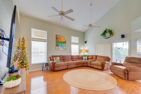 Снять в аренду виллу или дом в Вики Вачи, Флорида 12 комнат, 191.19м2, № 1793594 - фото 3