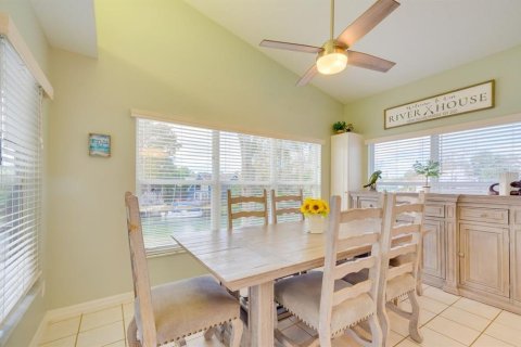 Снять в аренду виллу или дом в Вики Вачи, Флорида 12 комнат, 191.19м2, № 1793594 - фото 9