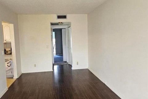Condo in Boca Raton, Florida, 1 bedroom № 2176697 - photo 5