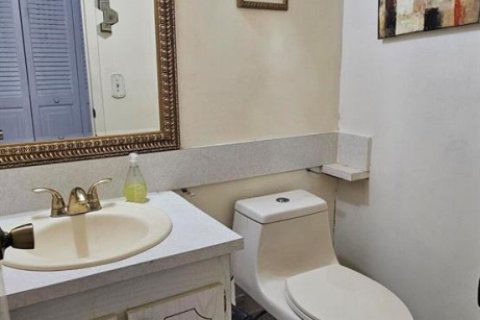 Condo in Boca Raton, Florida, 1 bedroom № 2176697 - photo 12