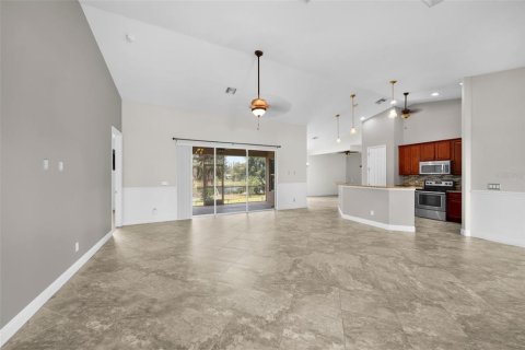 House in Cape Coral, Florida 3 bedrooms, 258.27 sq.m. № 1678108 - photo 8