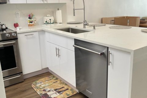 Снять в аренду кондоминиум в Тамарак, Флорида 3 комнаты, 81.75м2, № 2268986 - фото 12